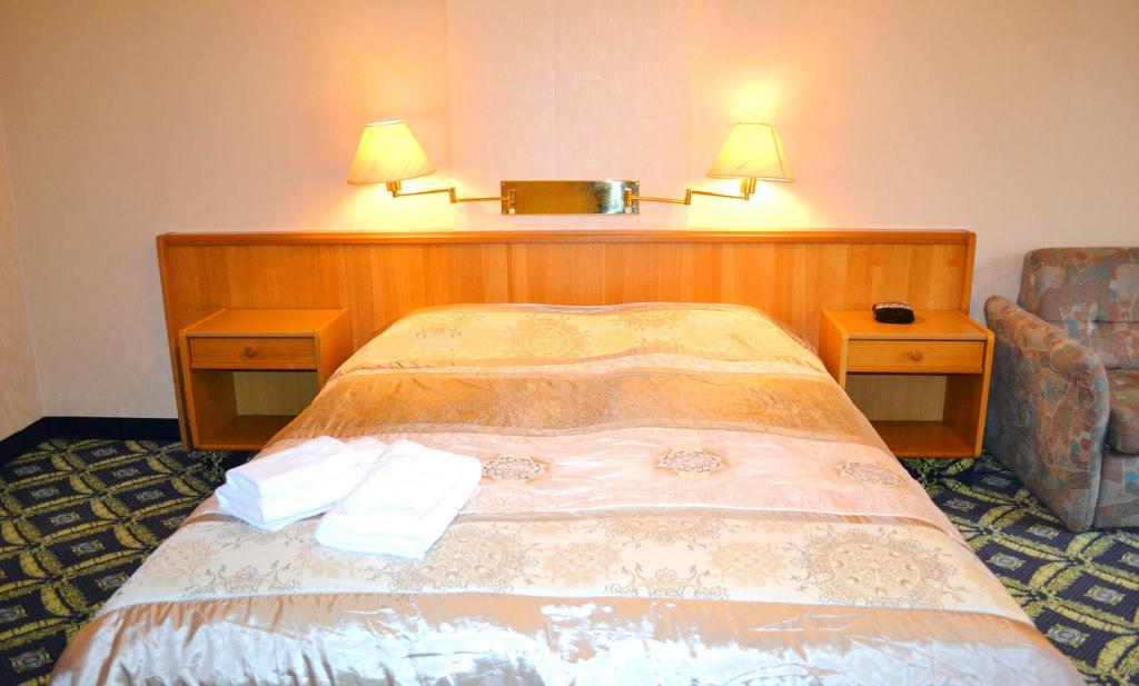 Hotel Zum Goldenen Hirsch Sankt Kilian 部屋 写真